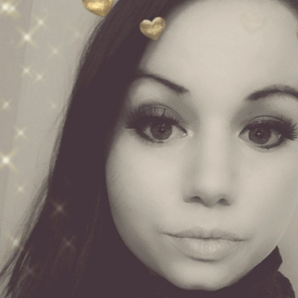 Meet your Posher, Lindsay - Picture 3 of 3